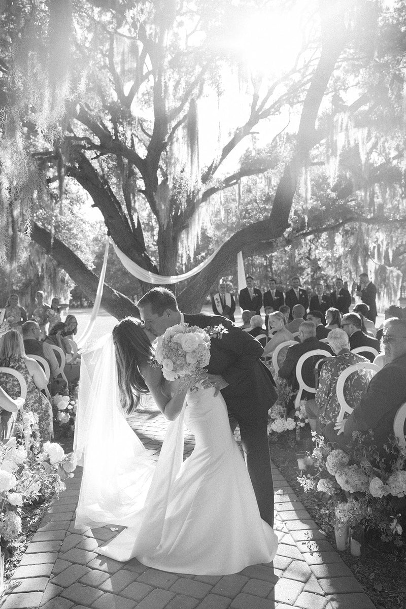 Charming southern wedding at Hewitt Oaks
